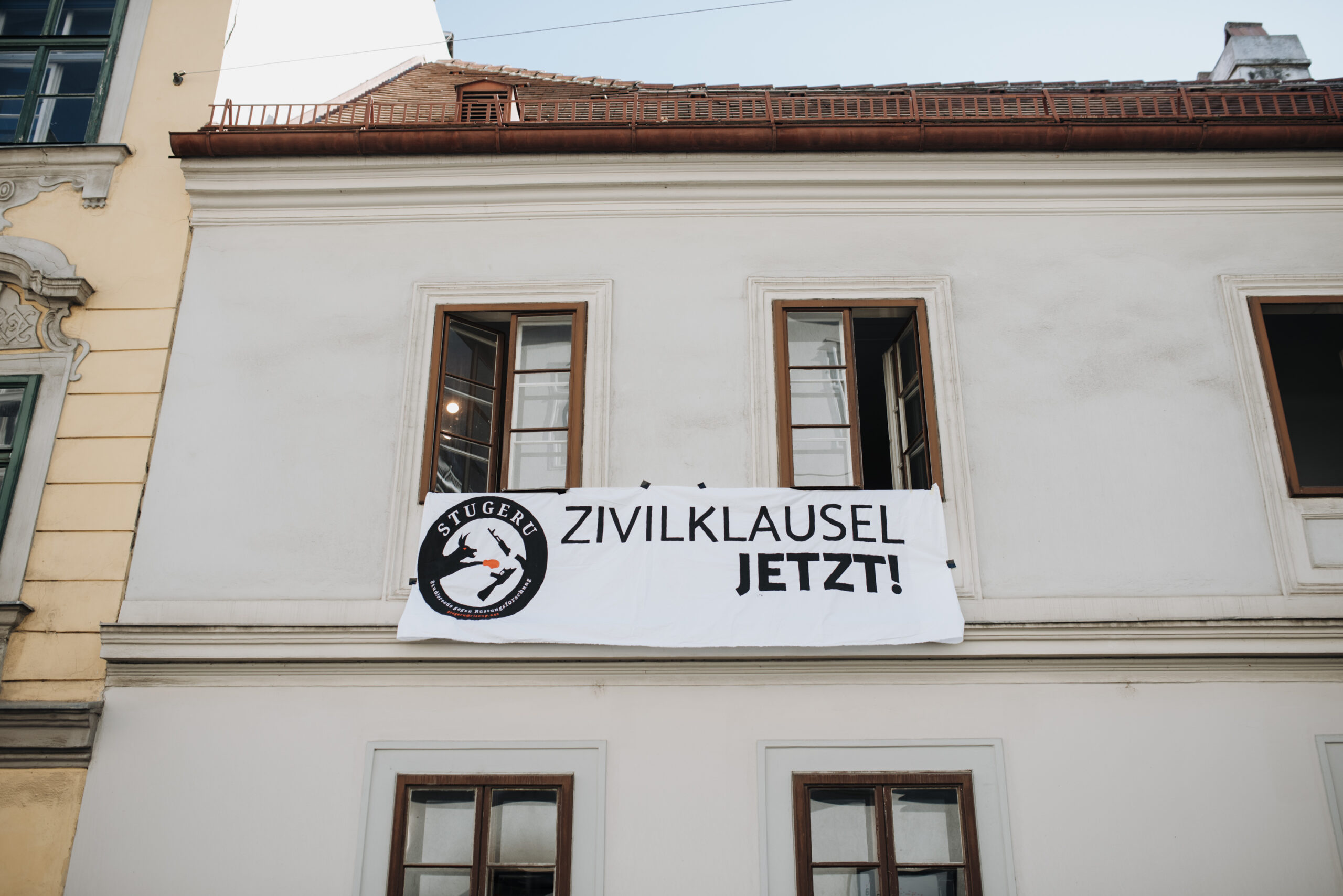 Wer zahlt, schaﬀt an – Wenn Glock auf der Uni die Fragen stellt